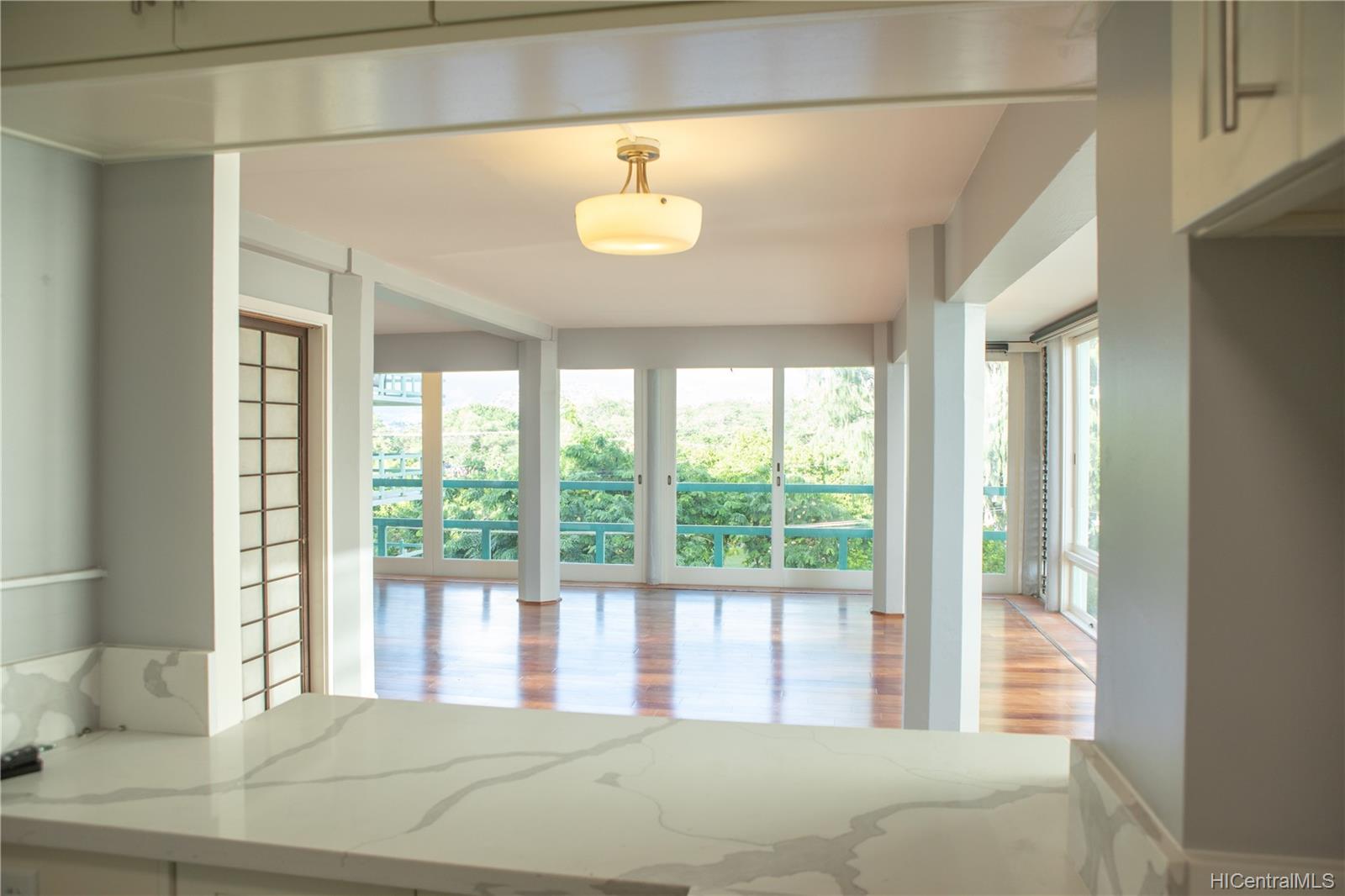 2957 Kalakaua Avenue  Unit 415