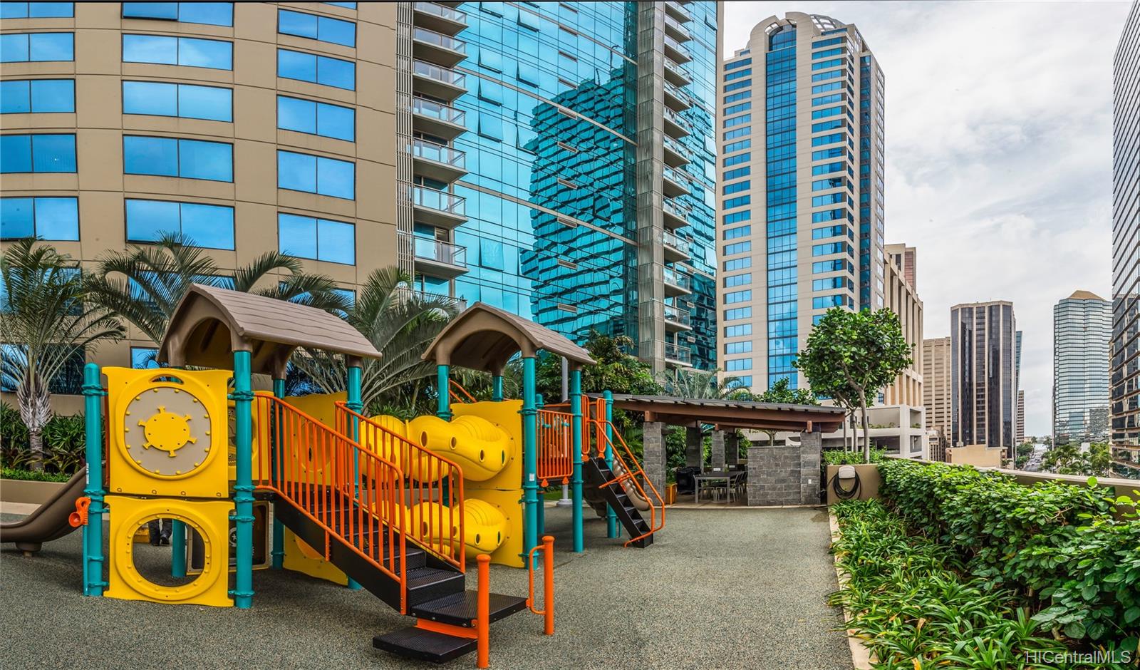 1200 Queen Emma Street  Unit PH 3901