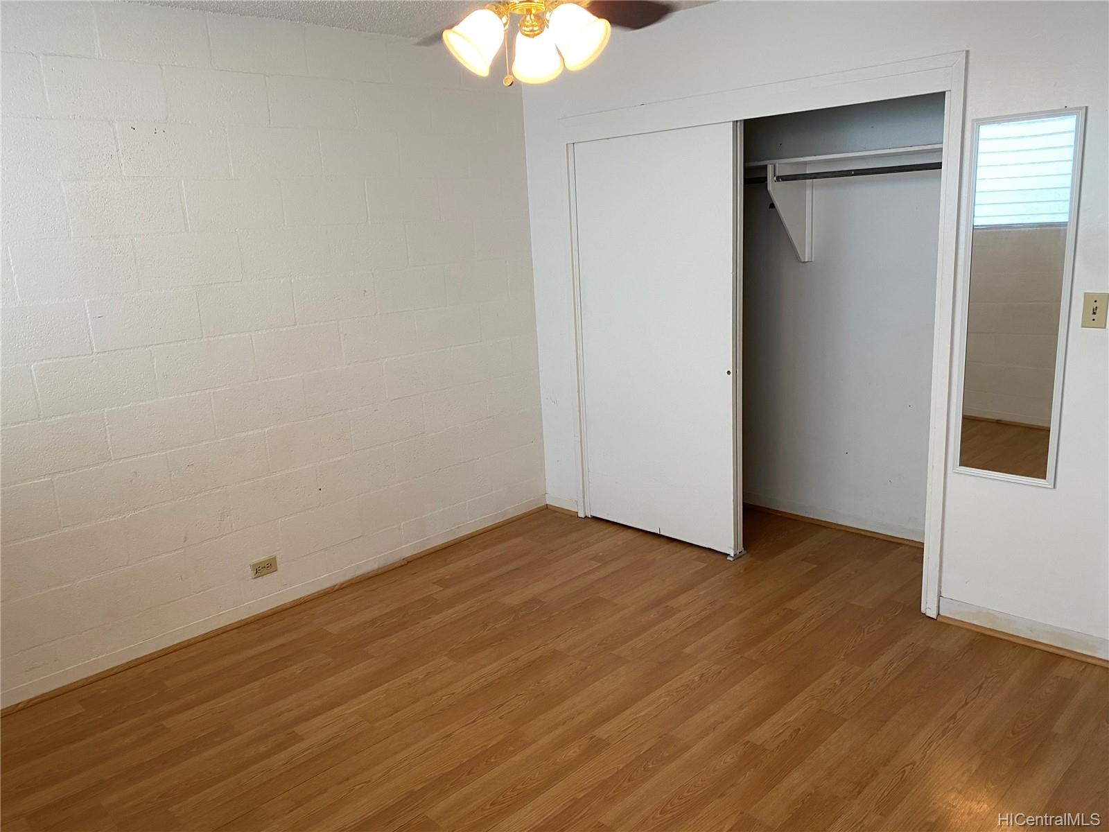 1867 Kaioo Drive  Unit 404
