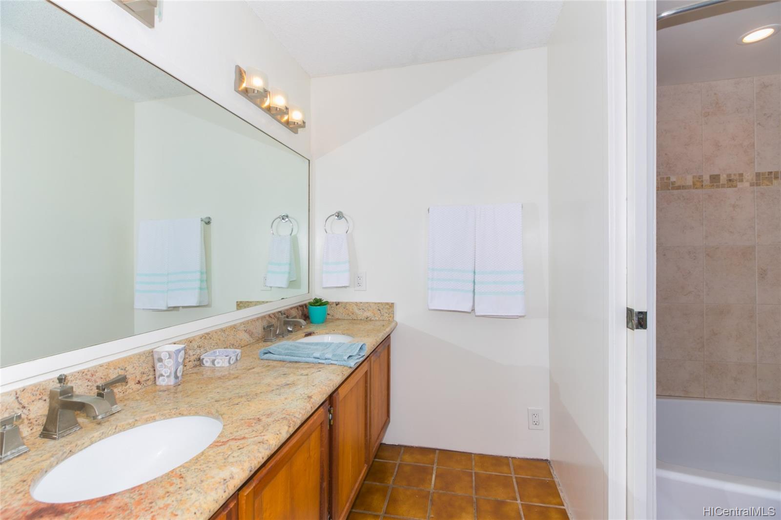 68-159 Au Street  Unit 211