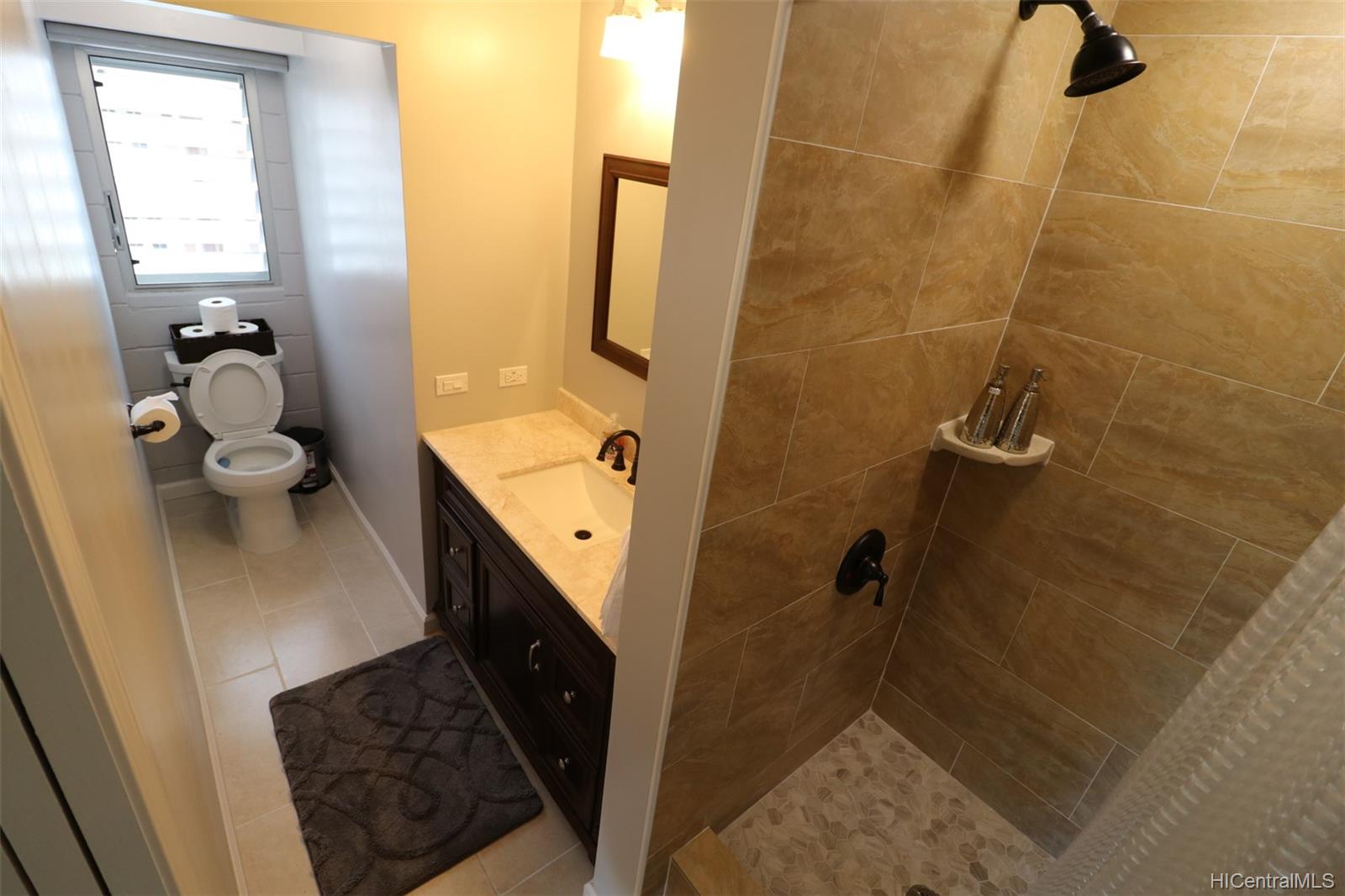303 Liliuokalani Avenue  Unit 1104