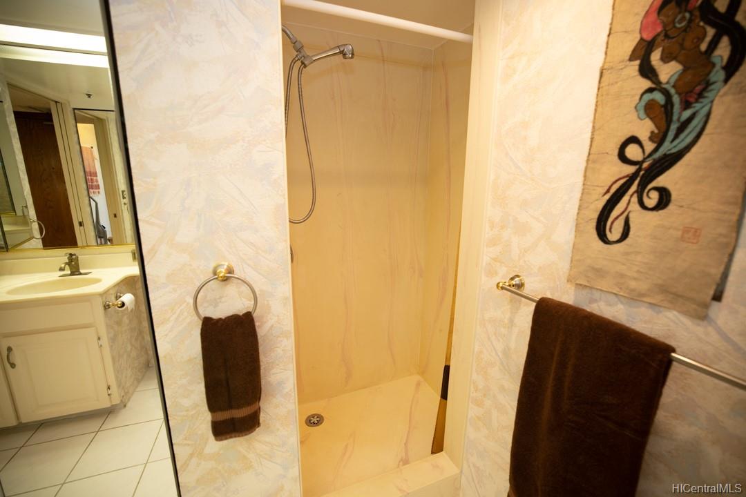 555 Hahaione Street  Unit 9F