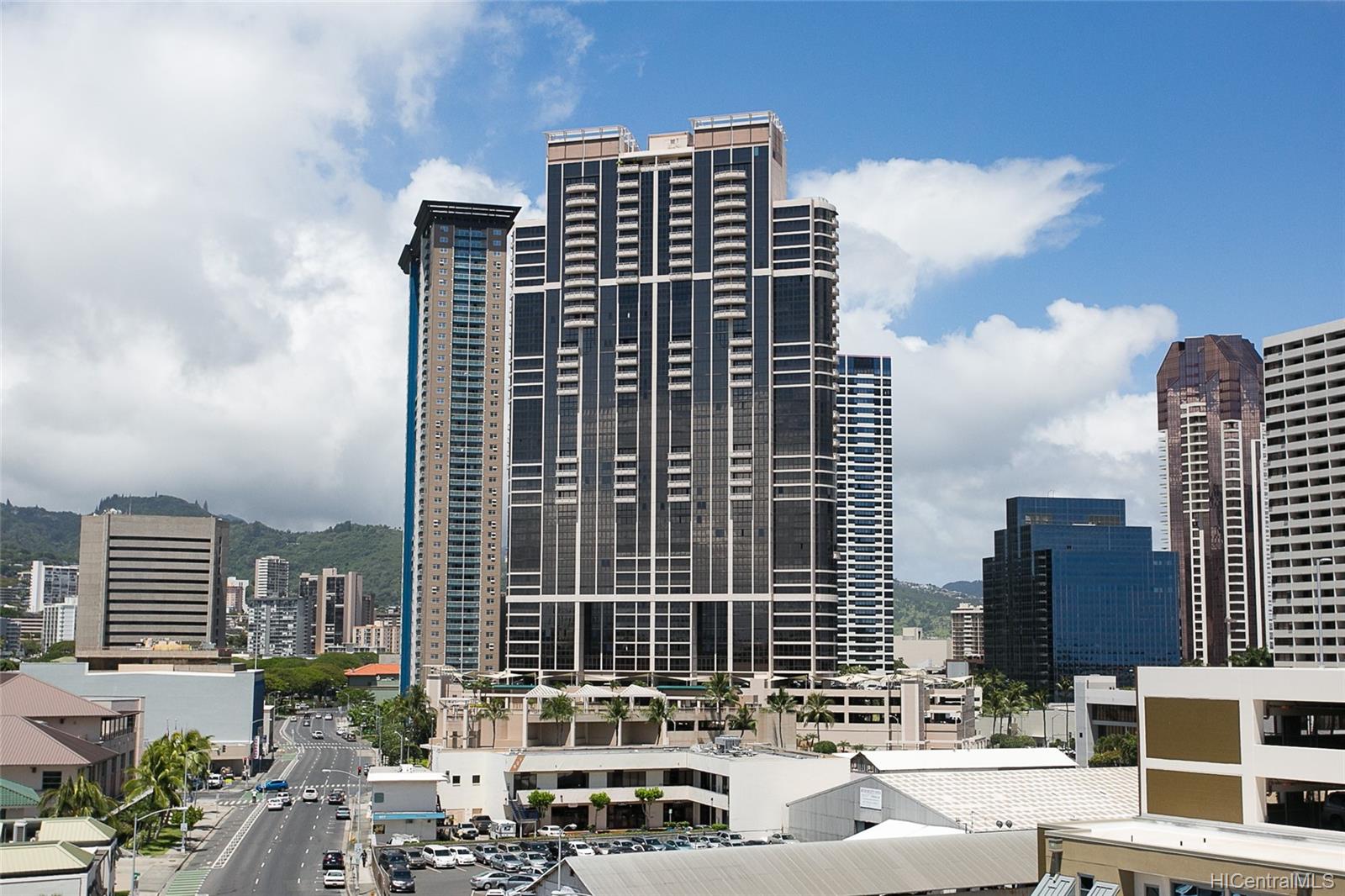 600 Queen Street  Unit 4005