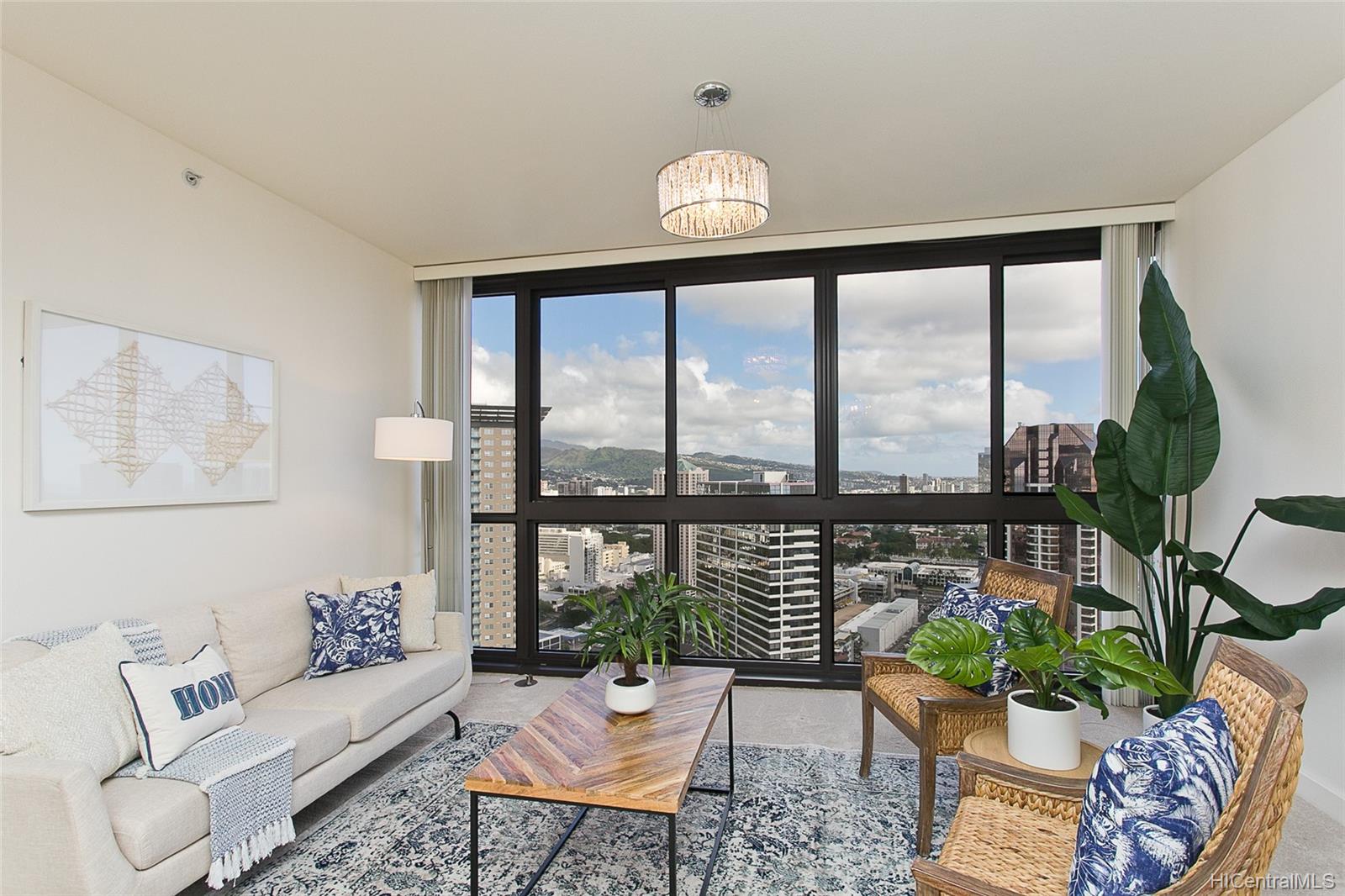600 Queen Street  Unit 4005