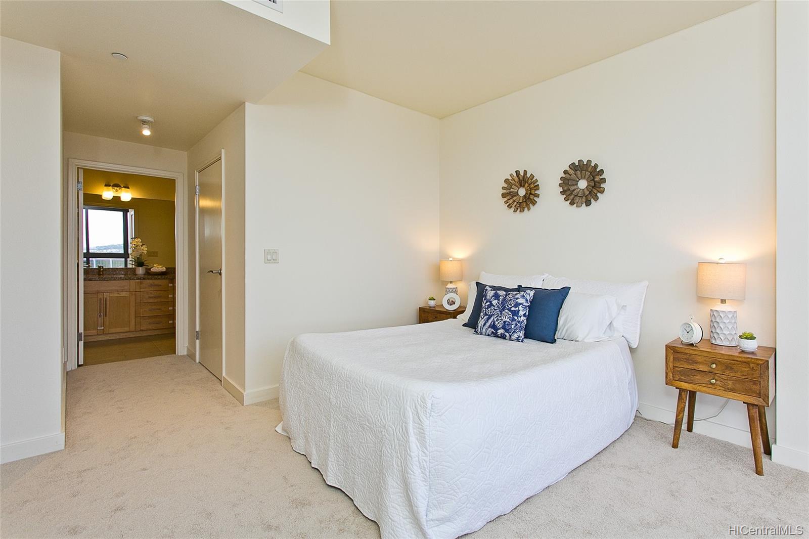 600 Queen Street  Unit 4005