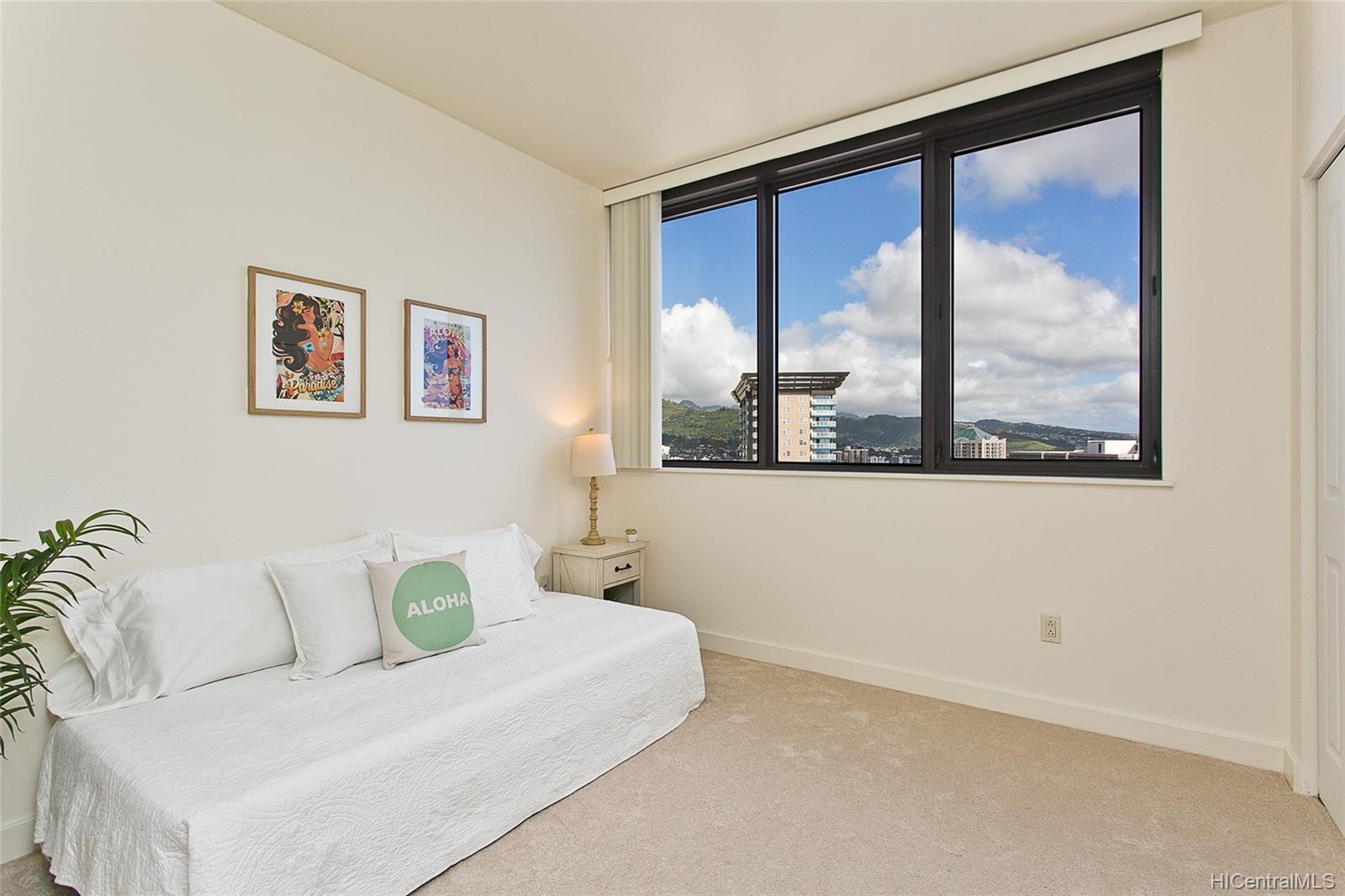 600 Queen Street  Unit 4005