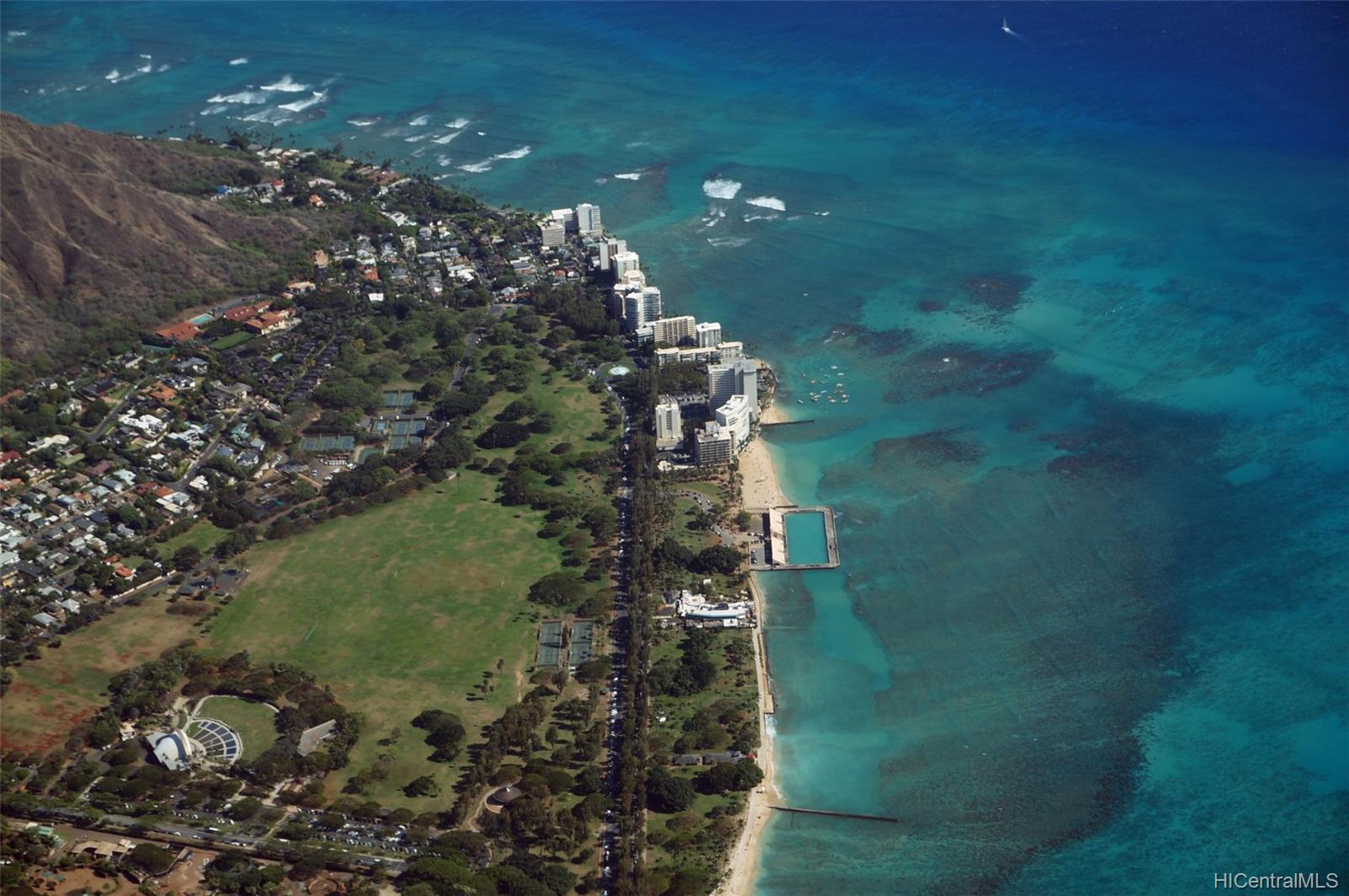 2895 Kalakaua Avenue  Unit 207