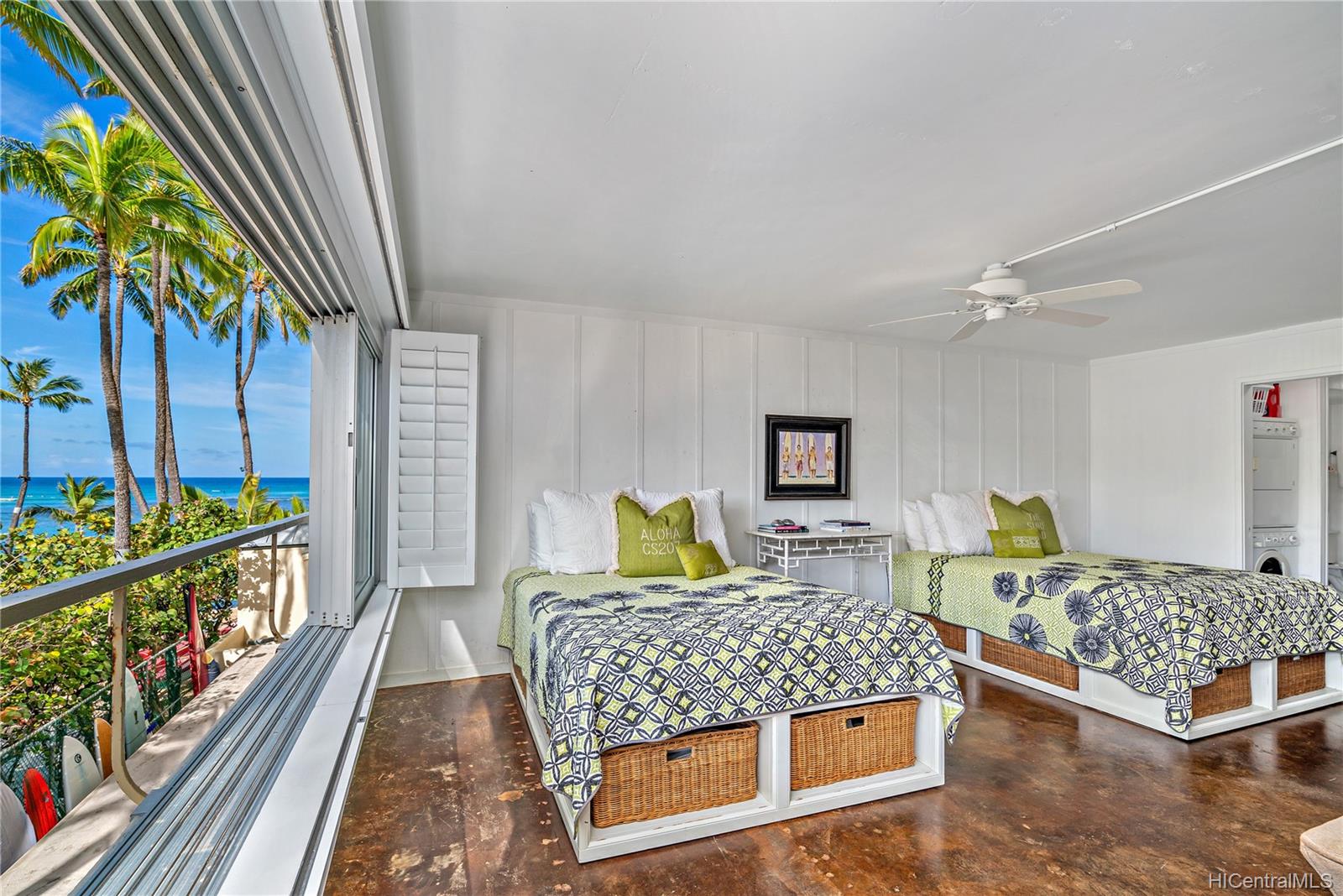 2895 Kalakaua Avenue  Unit 207