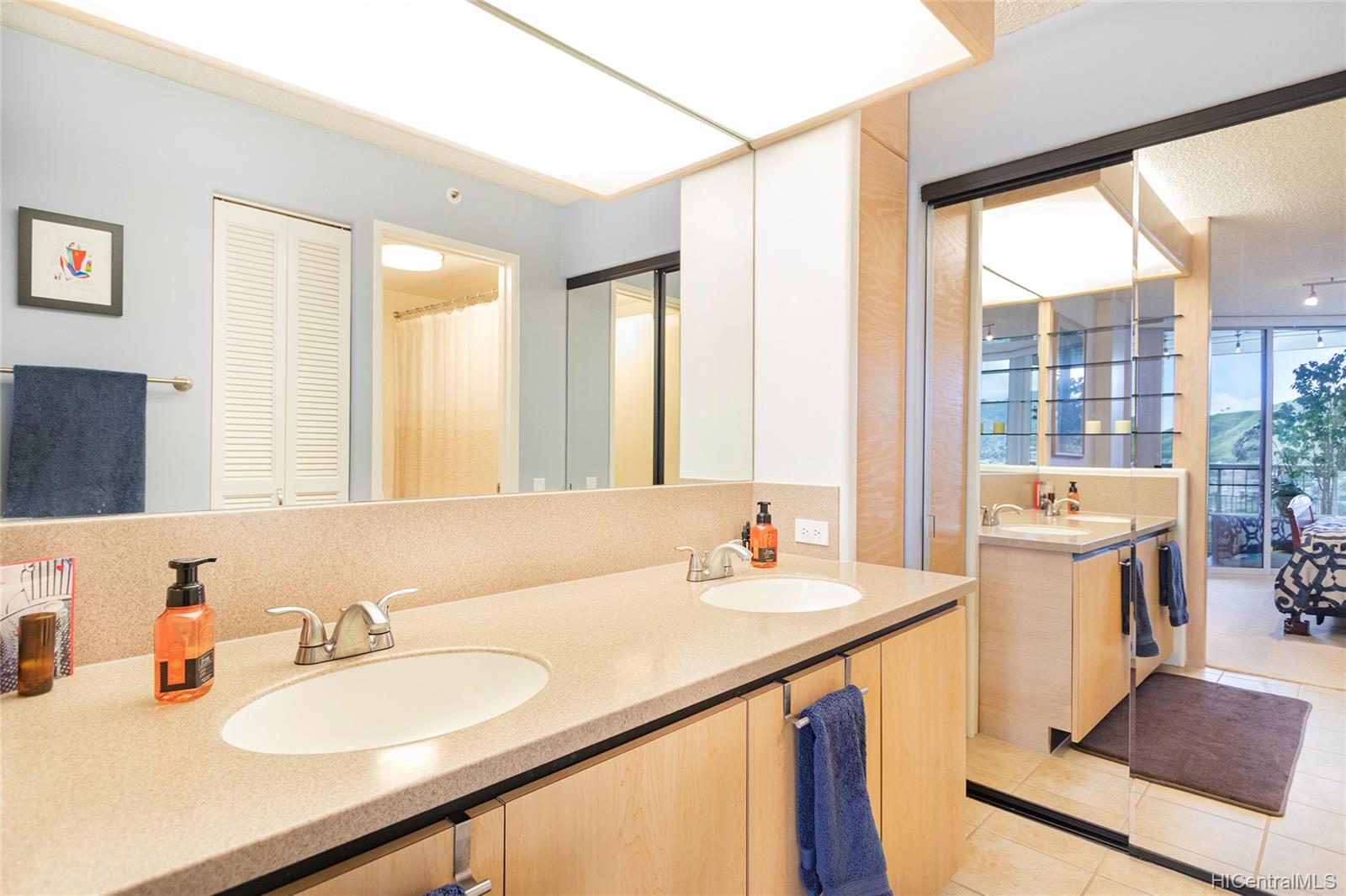 1212 Nuuanu Avenue  Unit 2406