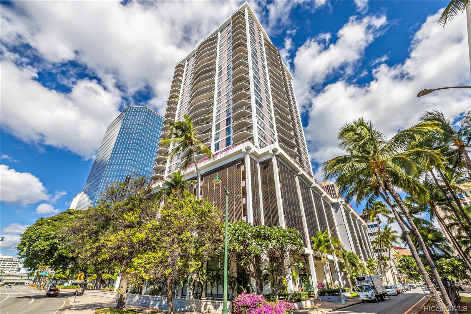 225 Queen Street  Unit 25C
