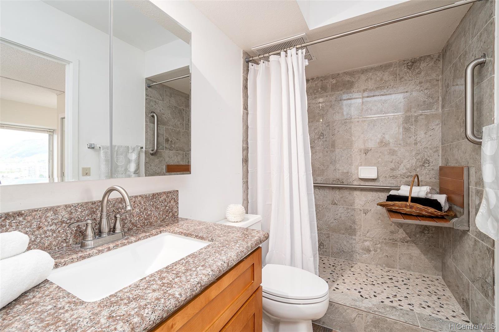 430 keoniana Street  Unit 1307