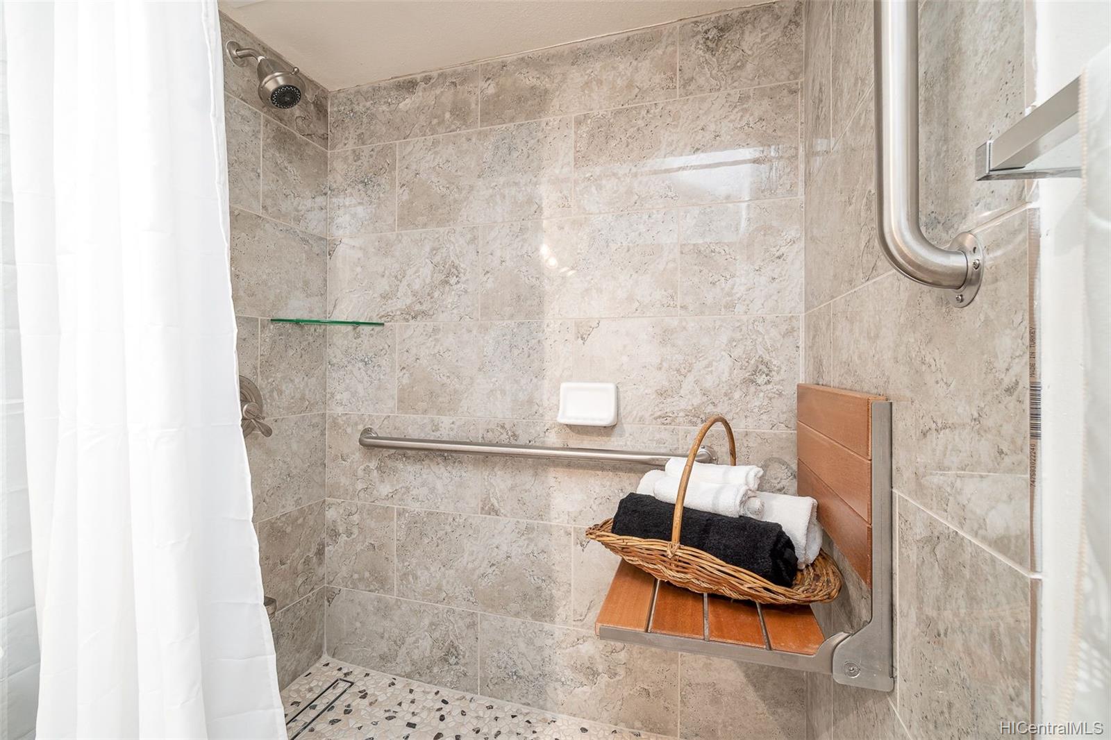 430 keoniana Street  Unit 1307