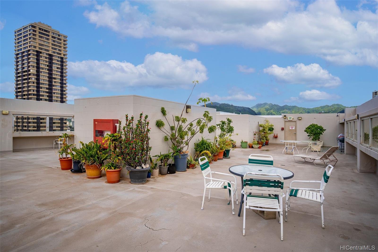 430 keoniana Street  Unit 1307