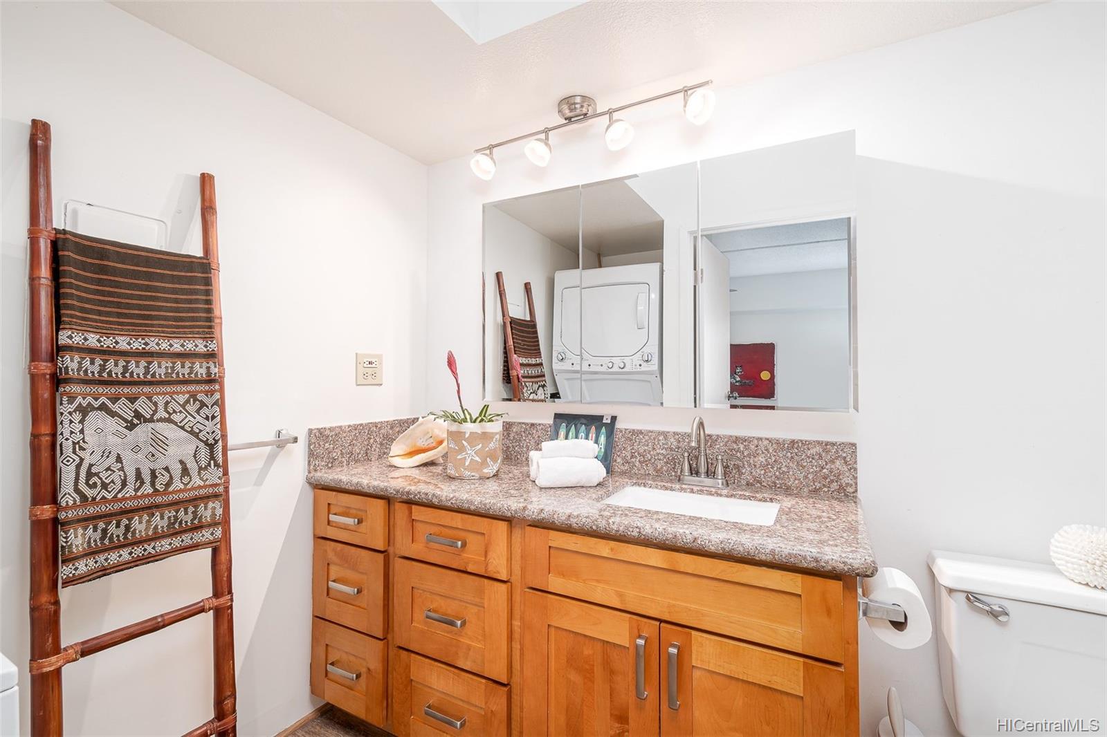 430 keoniana Street  Unit 1307