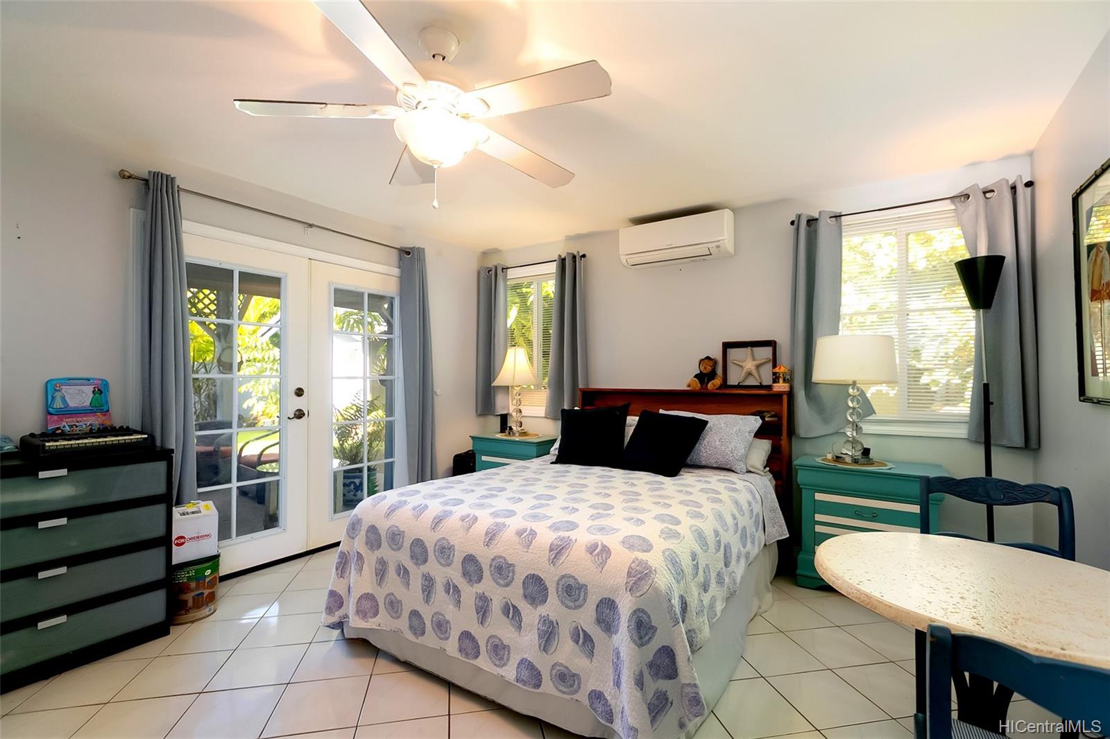 6 N Kalaheo Avenue