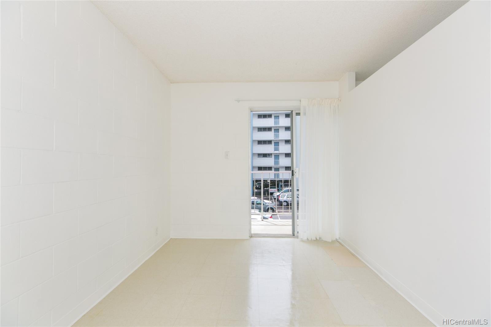 2873 S King Street  Unit 203