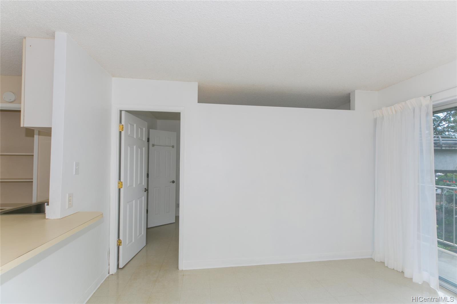 2873 S King Street  Unit 203
