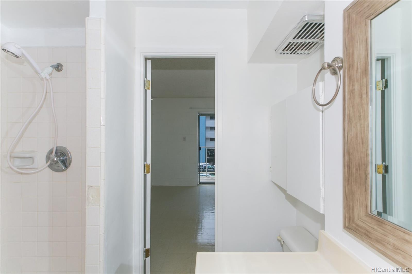 2873 S King Street  Unit 203