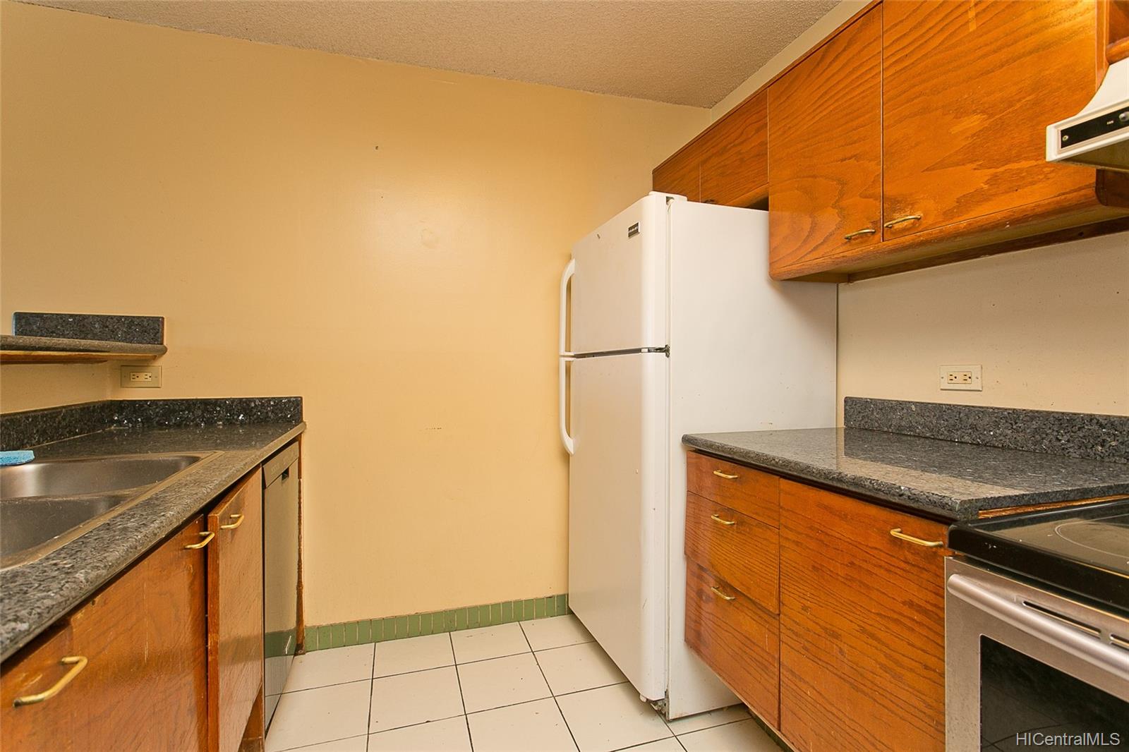 60 N Beretania Street  Unit 1704