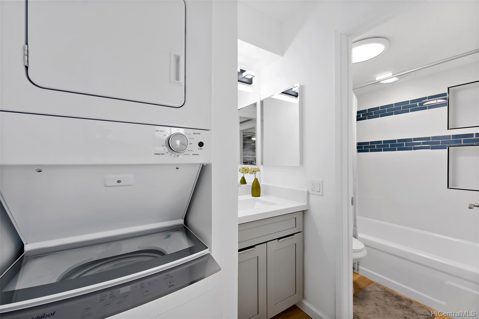 2740 Kuilei Street  Unit 706