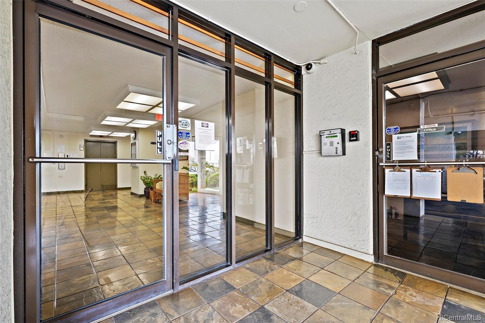 2740 Kuilei Street  Unit 706