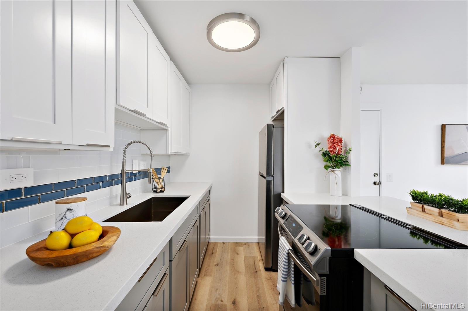 2740 Kuilei Street  Unit 706