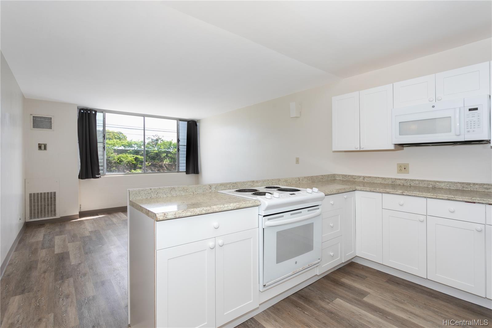 3045 Ala Napuaa Place  Unit 406