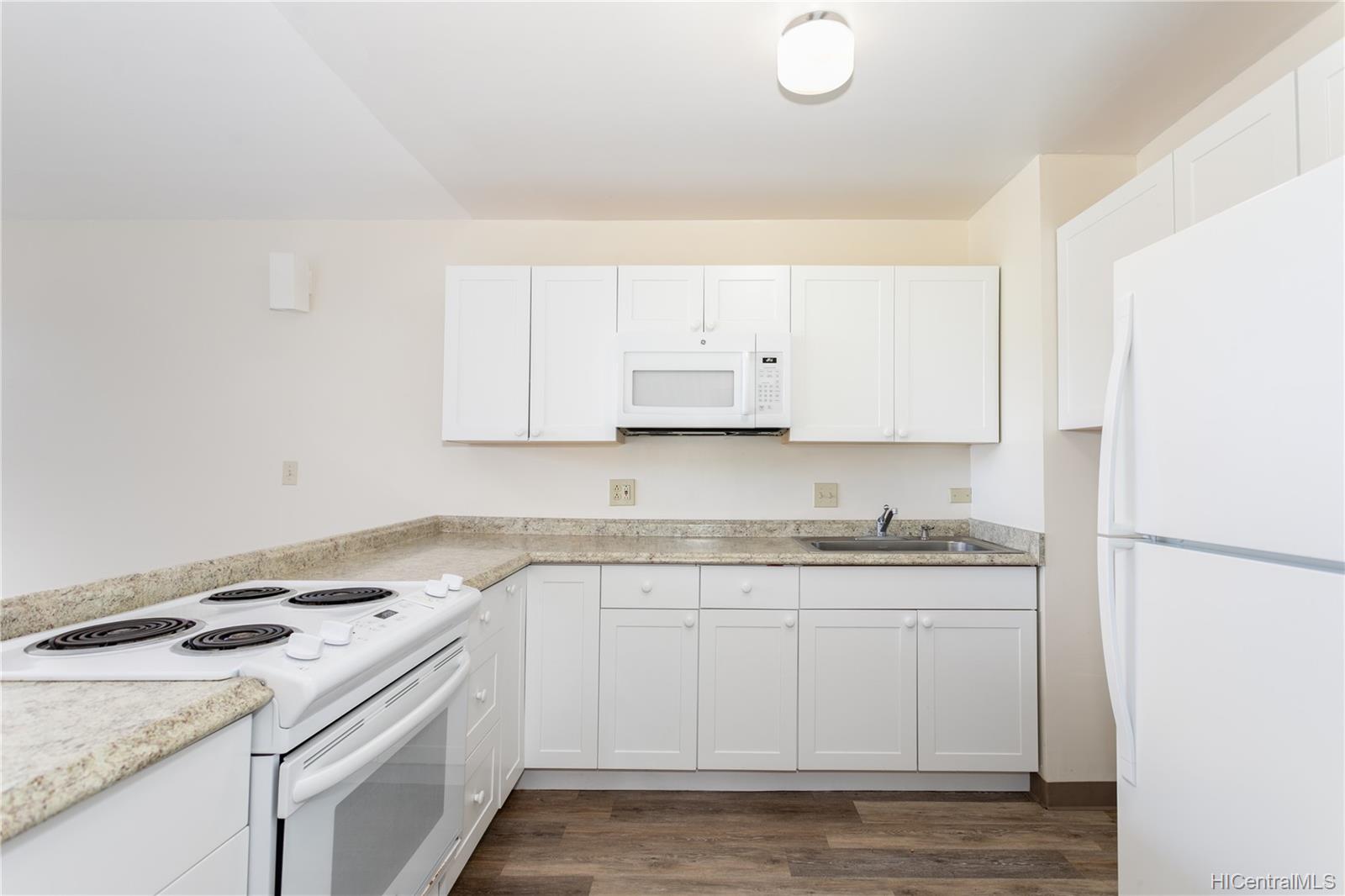 3045 Ala Napuaa Place  Unit 406