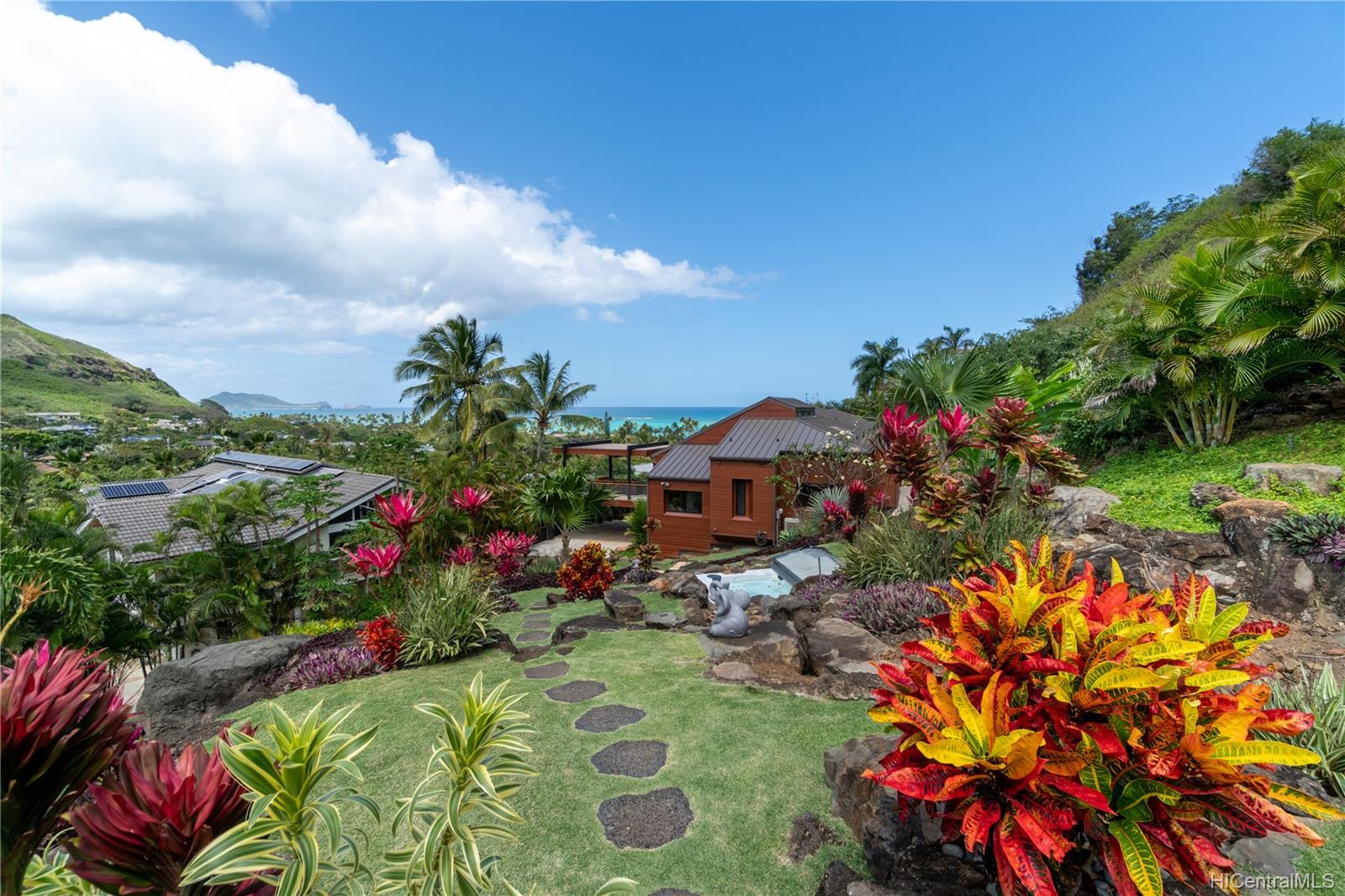211 Luika Place 211 Luika Place