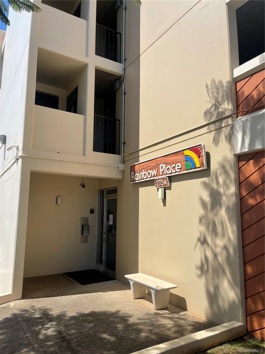 2754 Kuilei Street  Unit 704