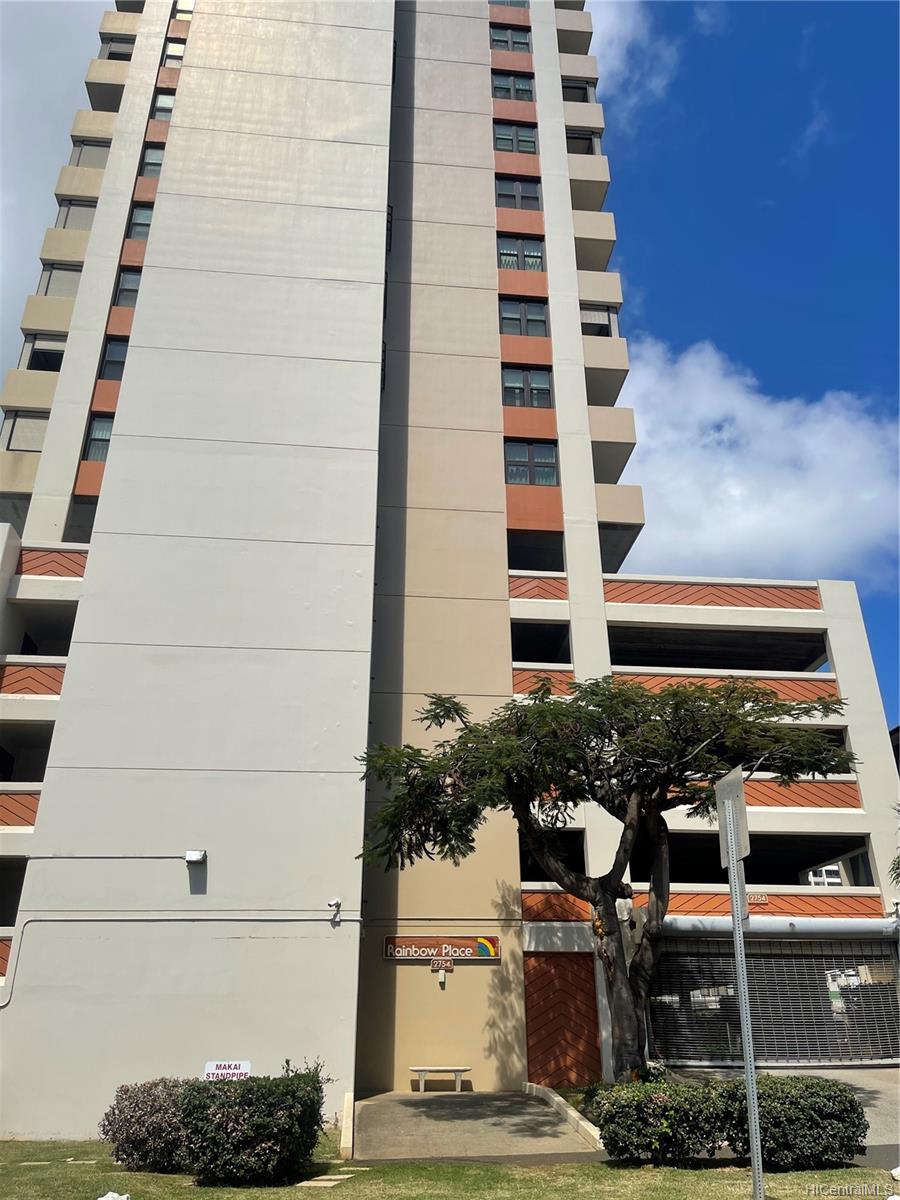 2754 Kuilei Street  Unit 704