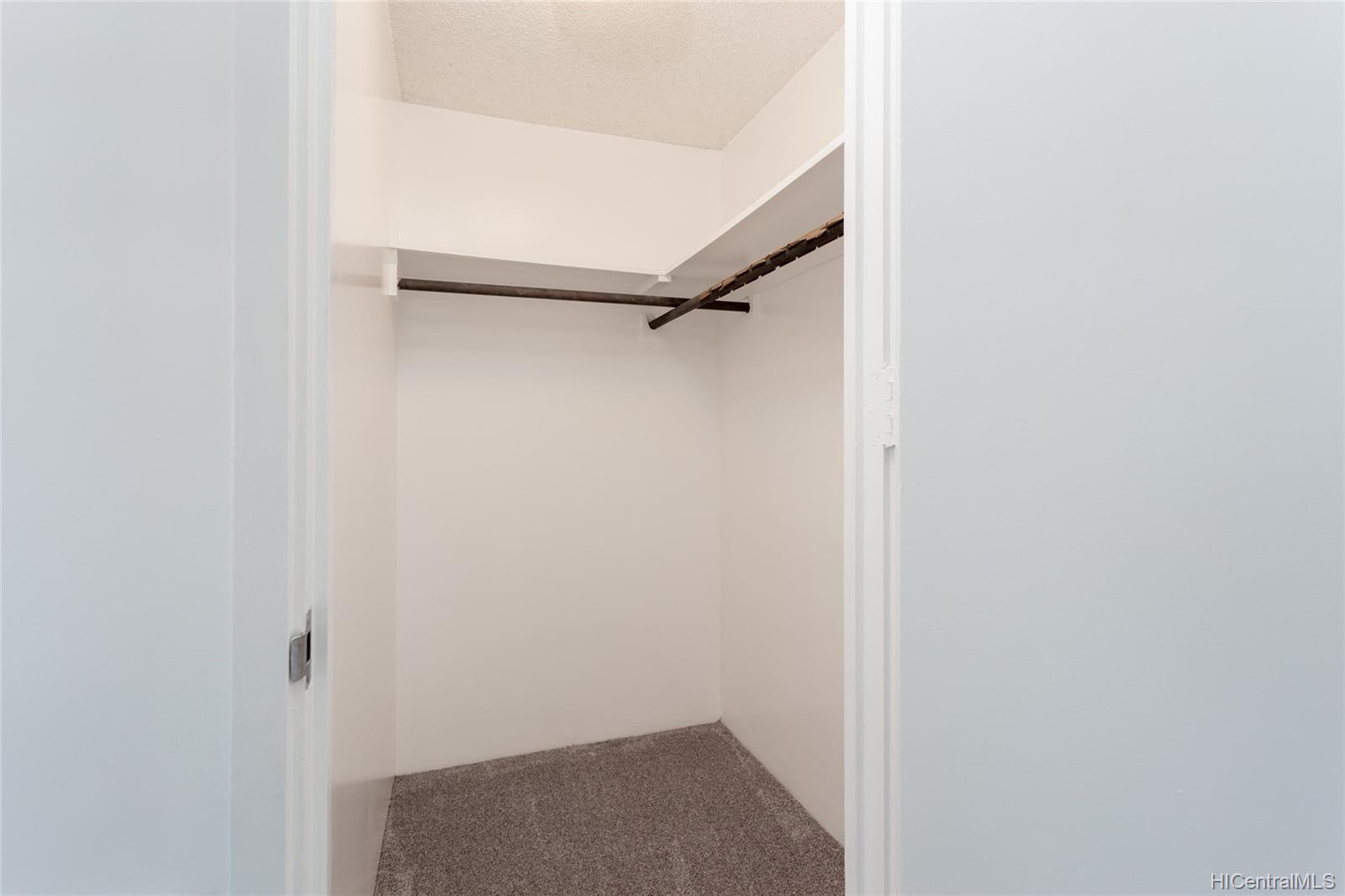 1325 Wilder Avenue  Unit 5 - Makai