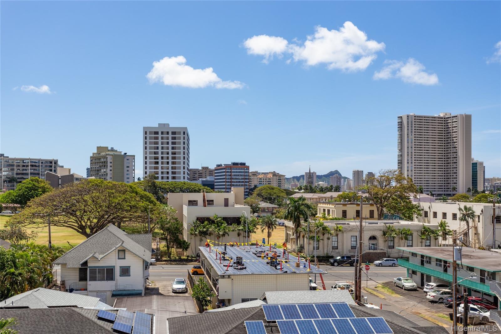 1325 Wilder Avenue  Unit 5 - Makai