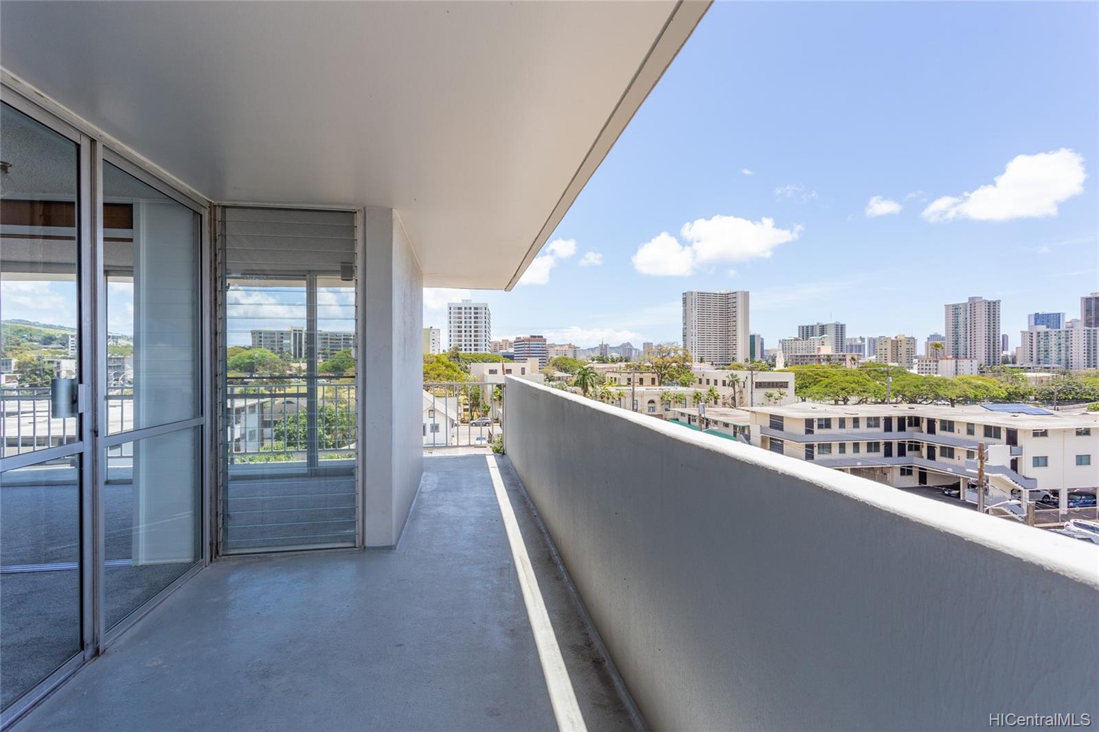 1325 Wilder Avenue  Unit 5 - Makai