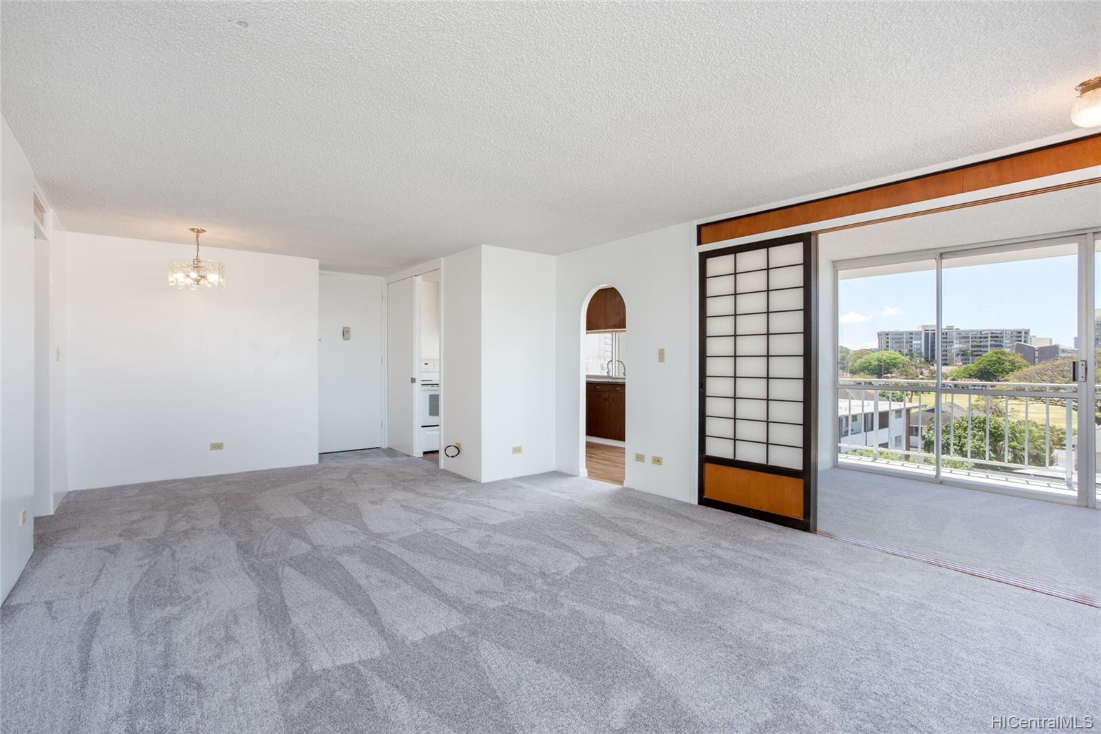 1325 Wilder Avenue  Unit 5 - Makai