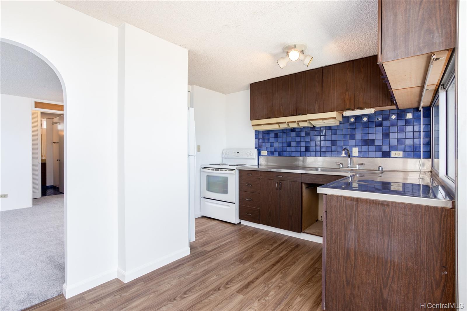 1325 Wilder Avenue  Unit 5 - Makai