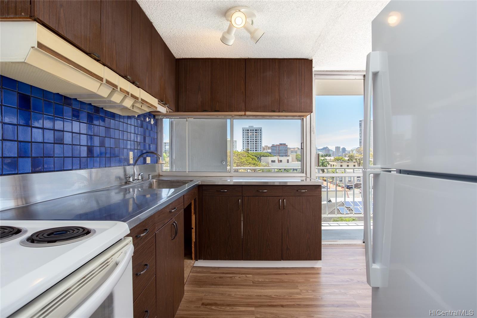 1325 Wilder Avenue  Unit 5 - Makai
