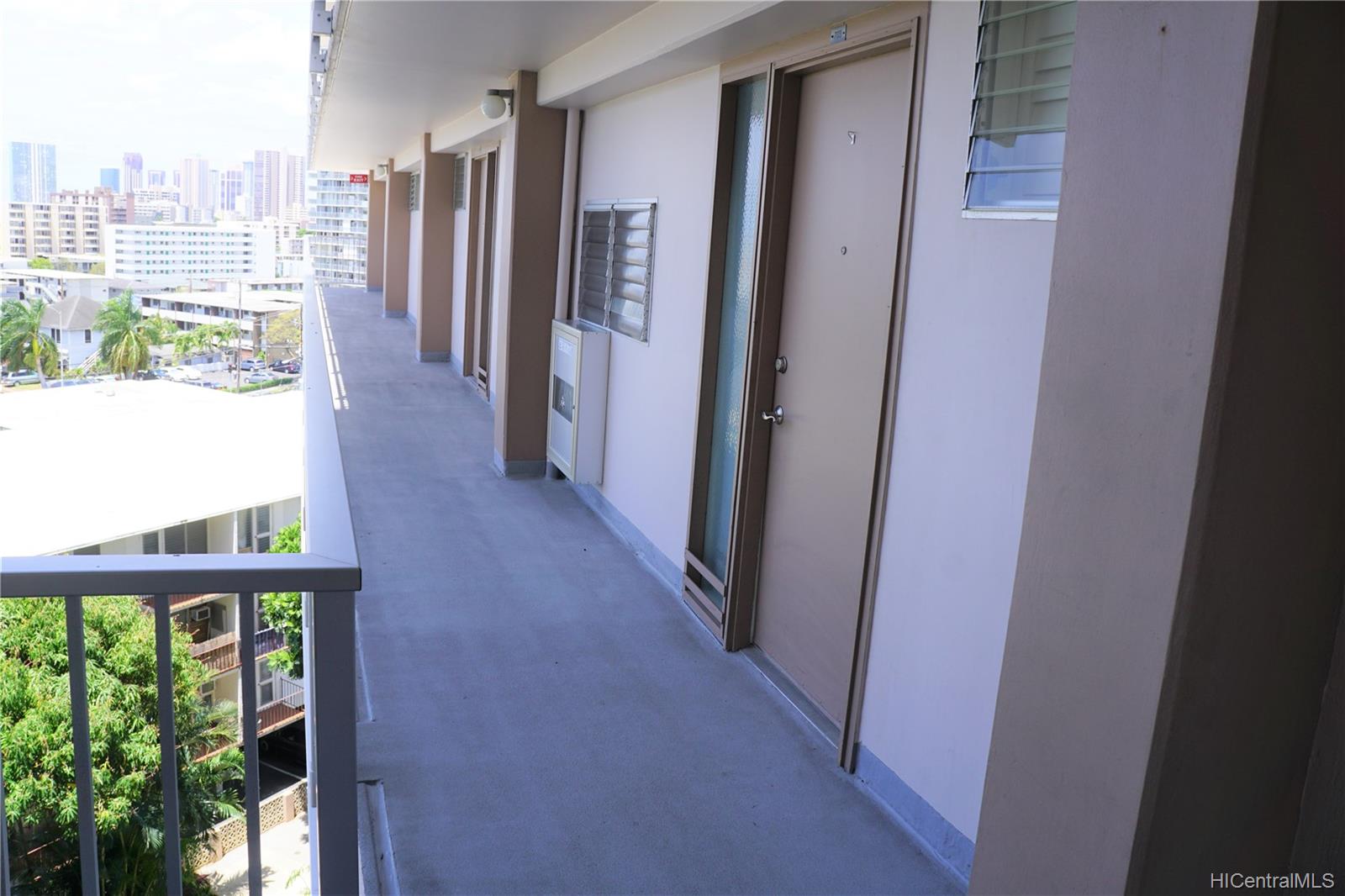 1617 Keeaumoku Street  Unit 703