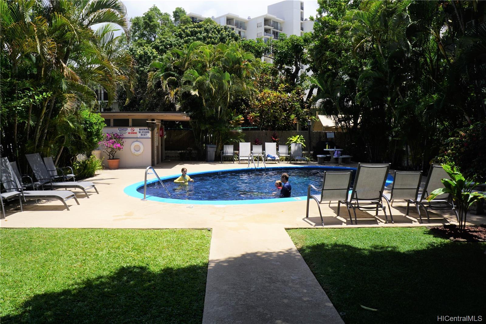 1617 Keeaumoku Street  Unit 703