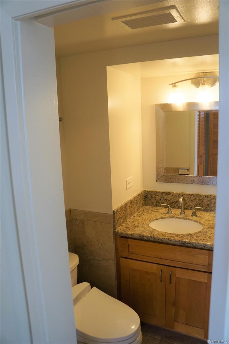 1617 Keeaumoku Street  Unit 703