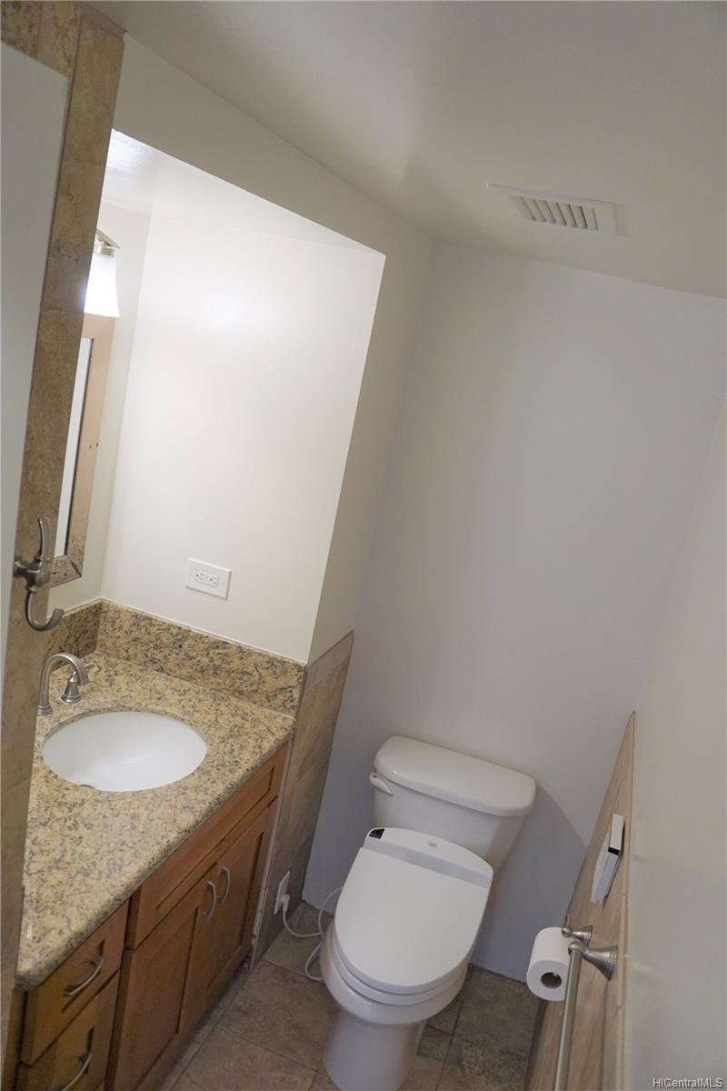 1617 Keeaumoku Street  Unit 703