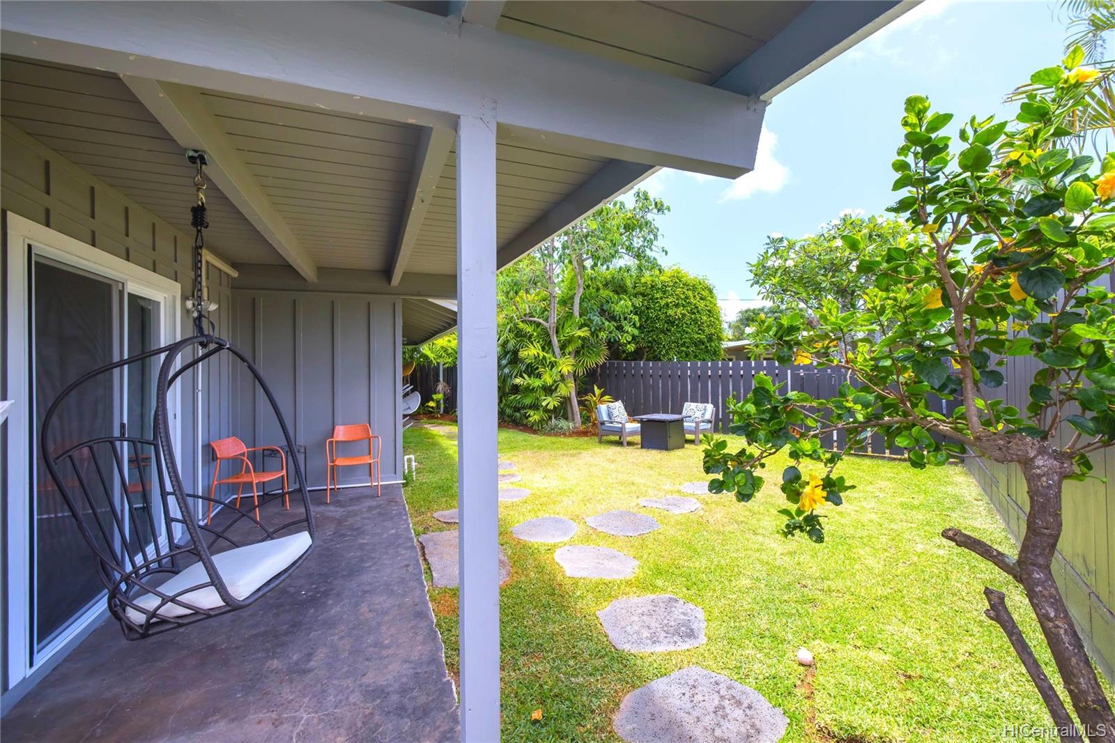 1127 Lauloa Street