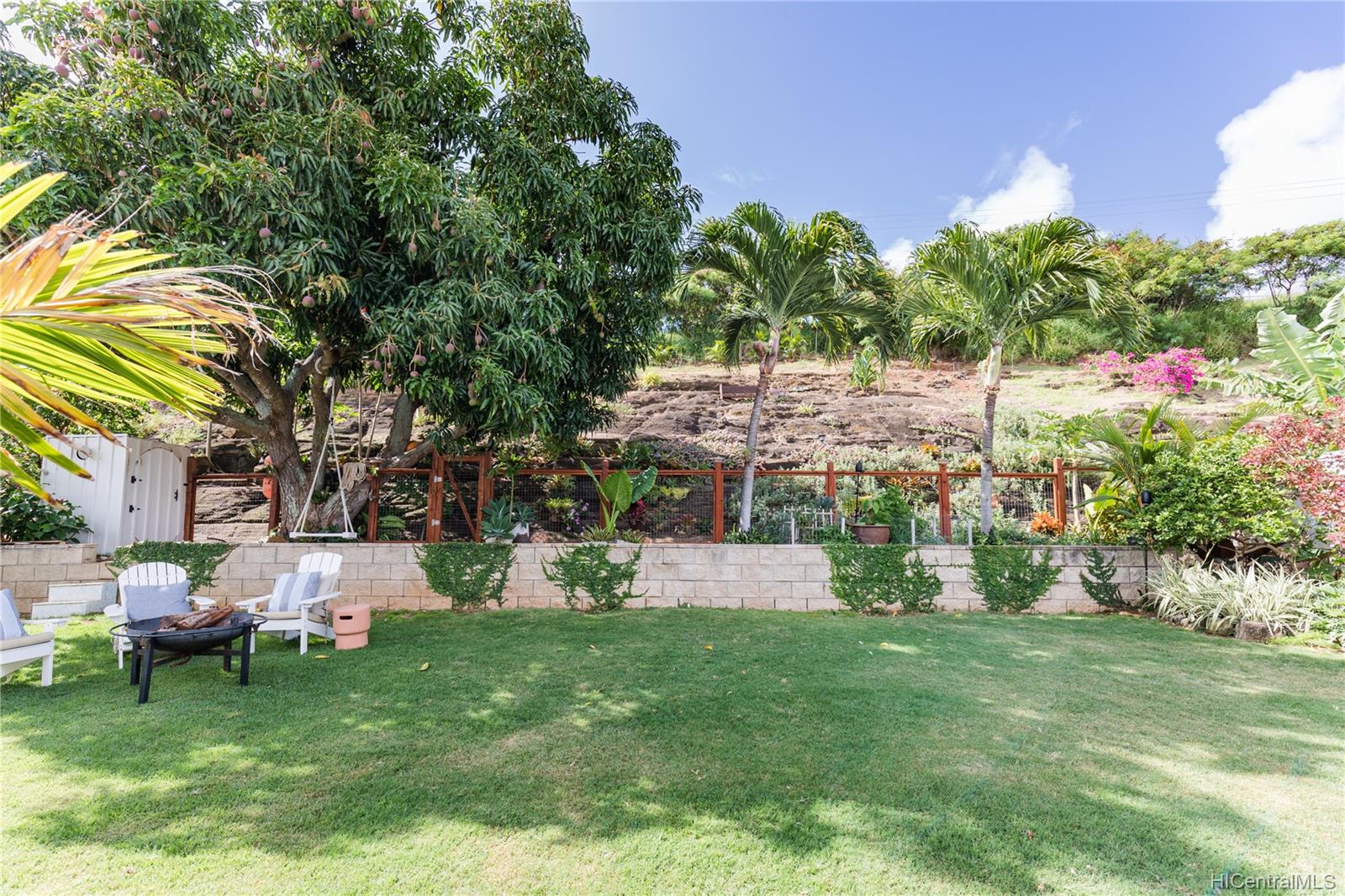 353 Kaumakani Street Honolulu HI 96825 sold on 06172021