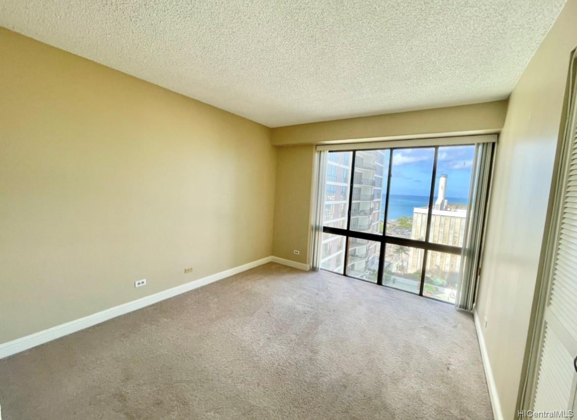 225 Queen Street  Unit 14A