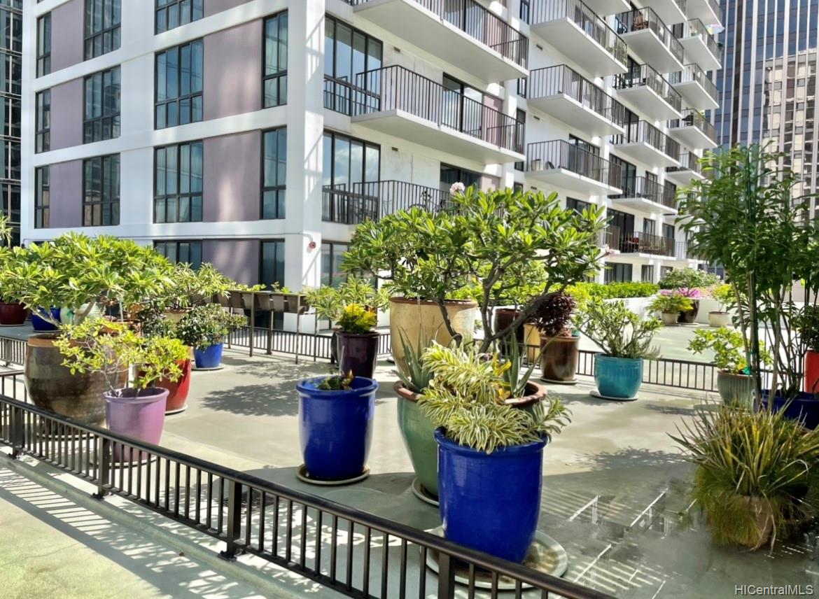 225 Queen Street  Unit 14A