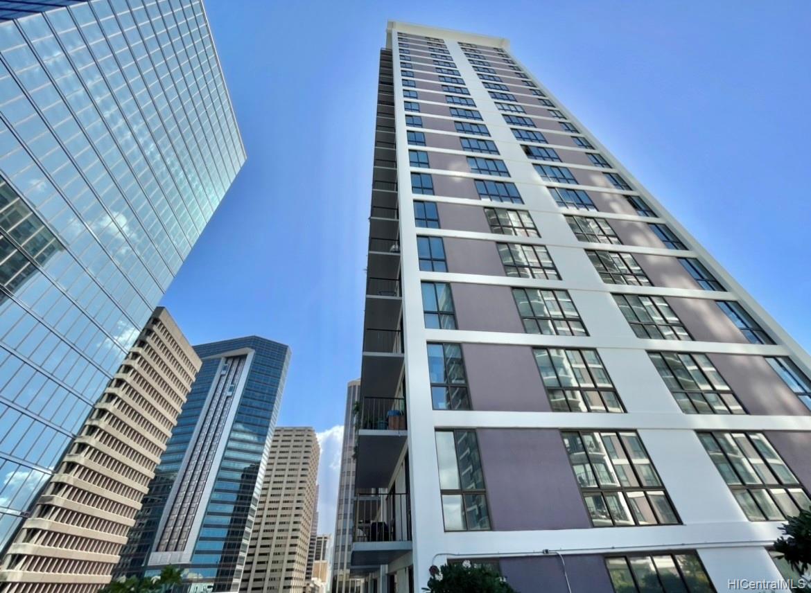 225 Queen Street  Unit 14A