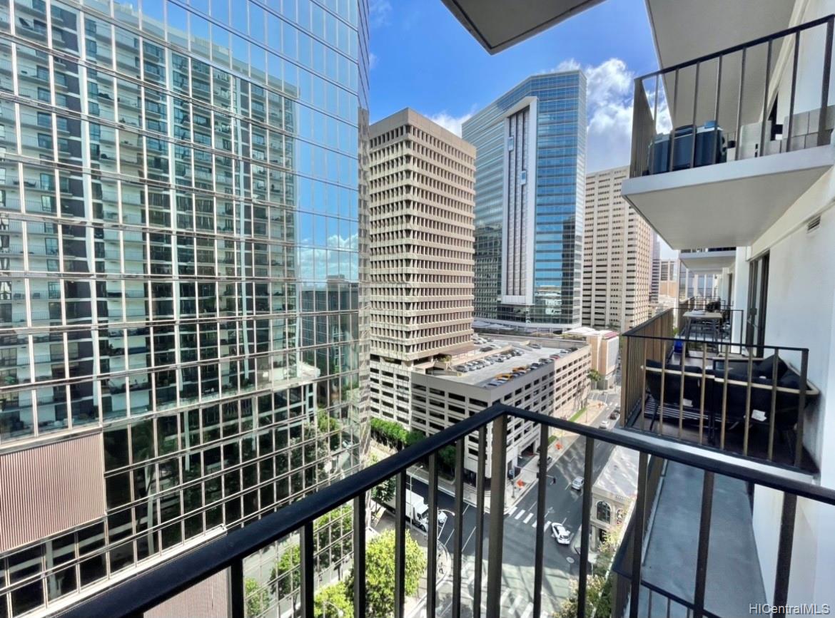 225 Queen Street  Unit 14A