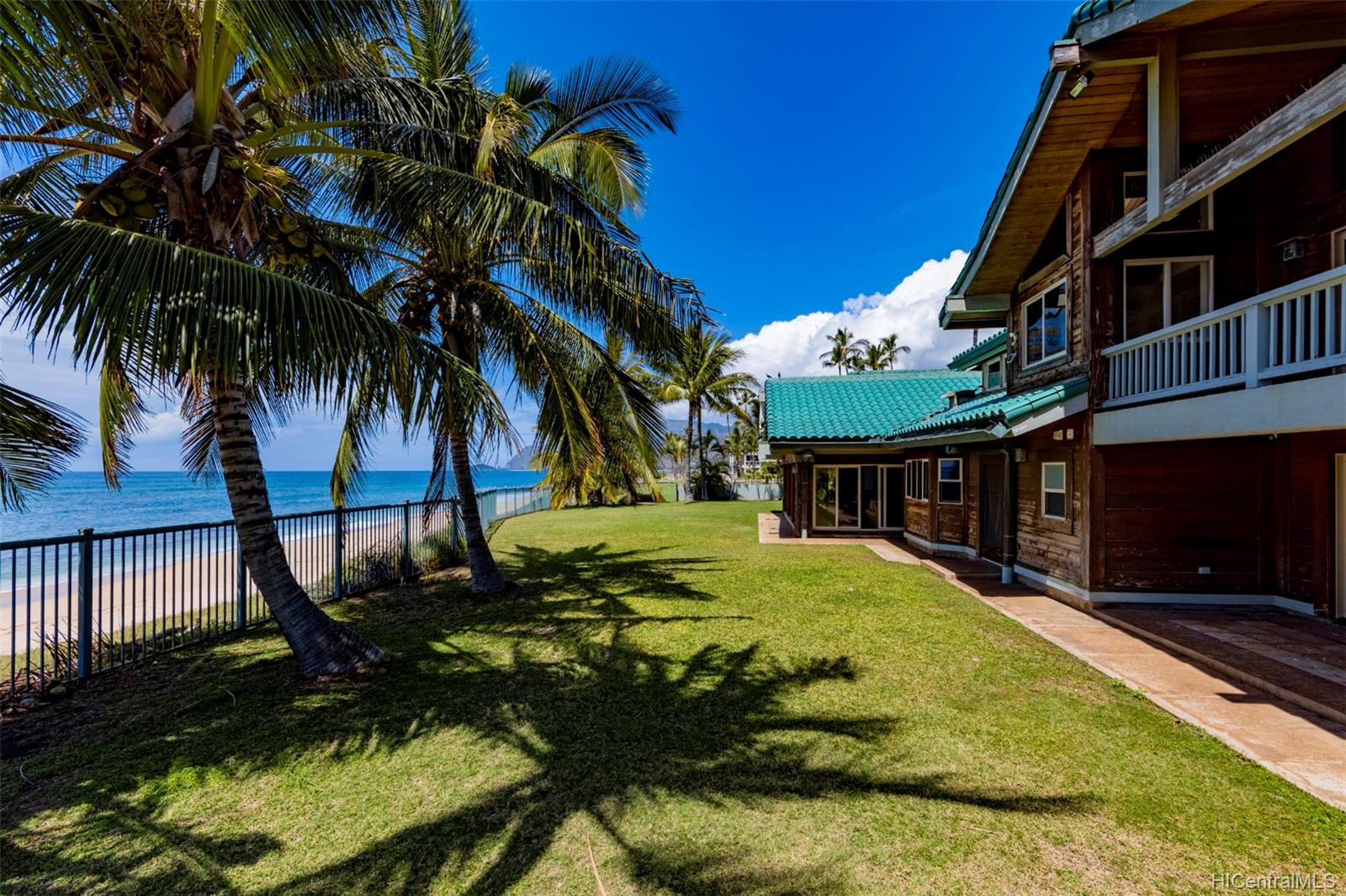 87-579 Farrington Highway