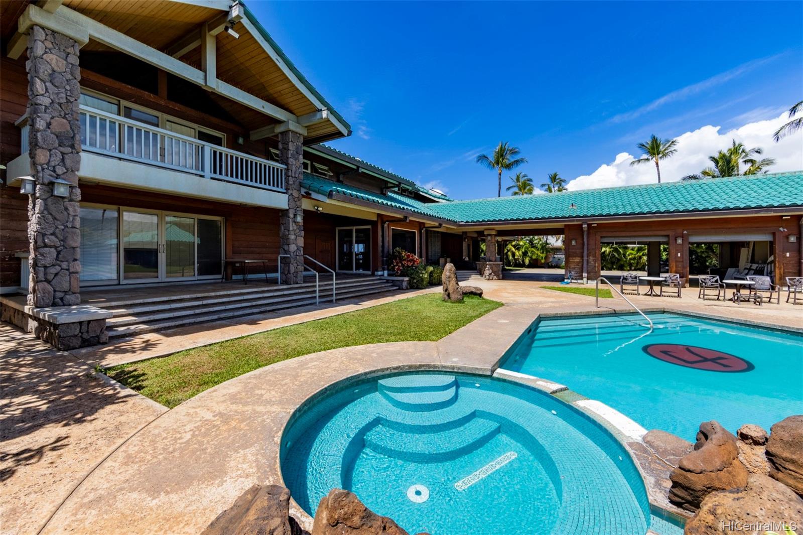 87-579 Farrington Highway