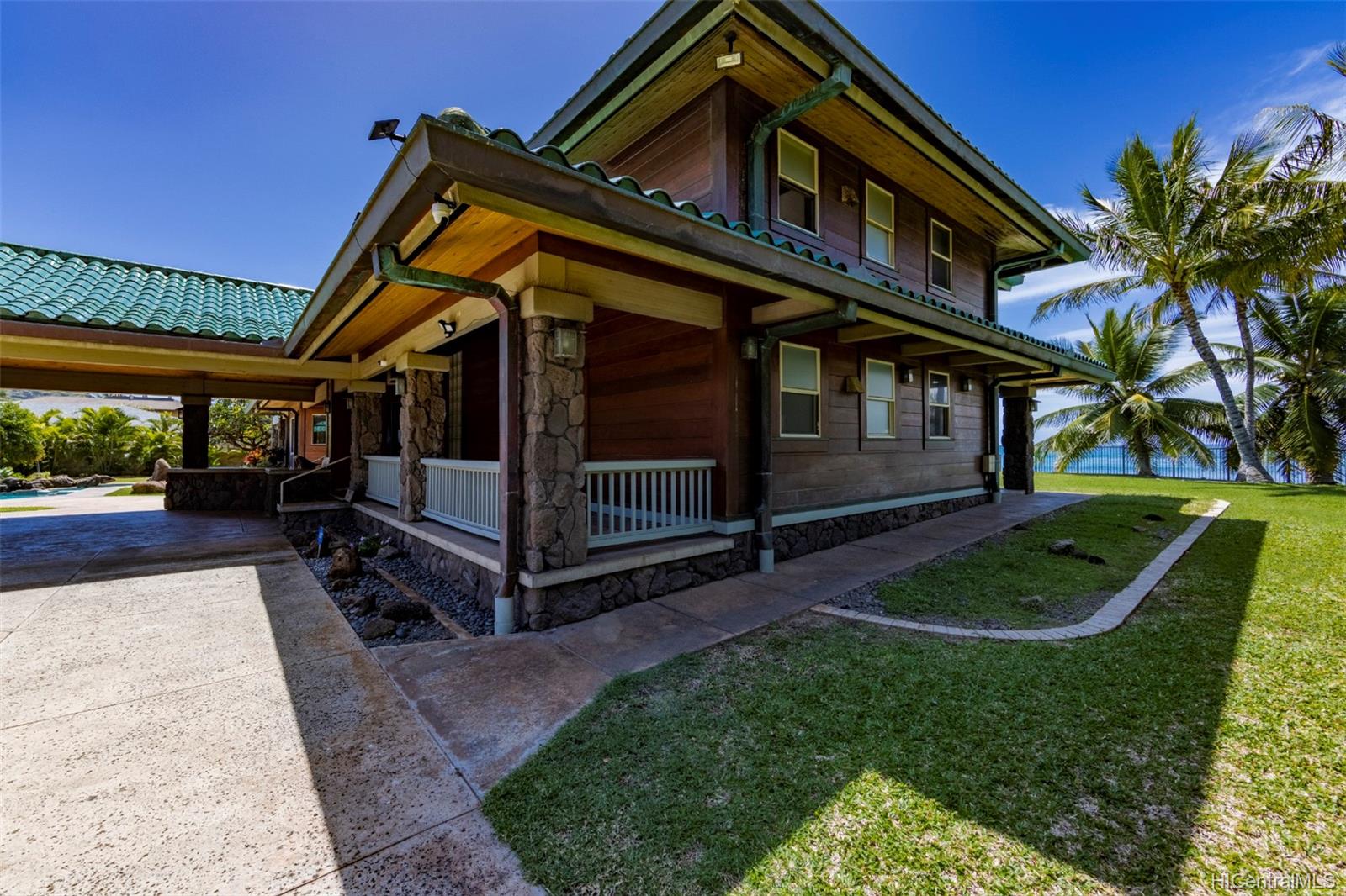 87-579 Farrington Highway